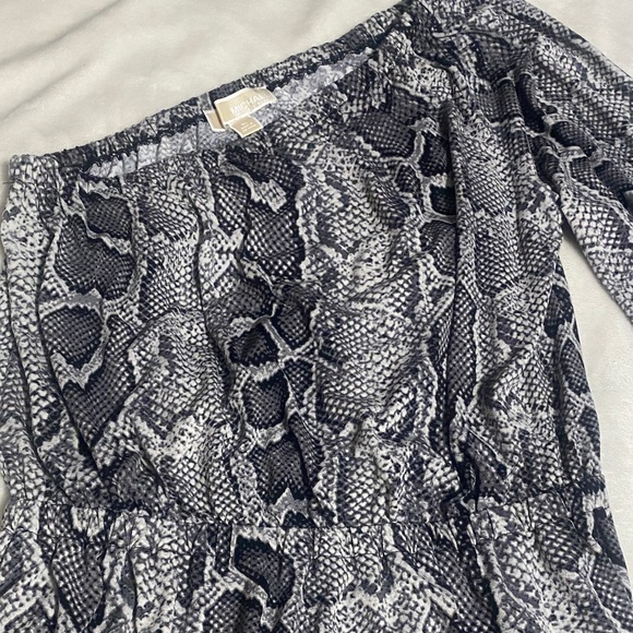 Michael Kors Black and Gray Patterned Top - Picture 4 of 6